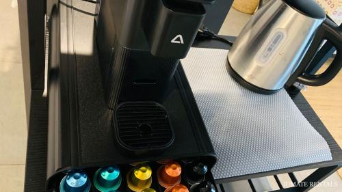 28_coffee_bar_with_nespresso_machine_1