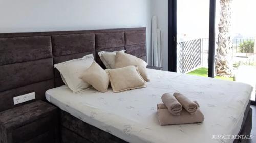 30_master_bedroom_1