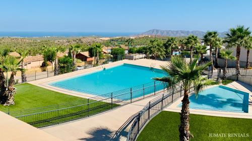 7_community_pool_1_1