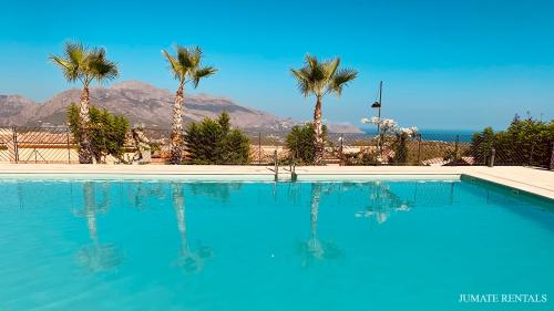 9_community_pool_3_1
